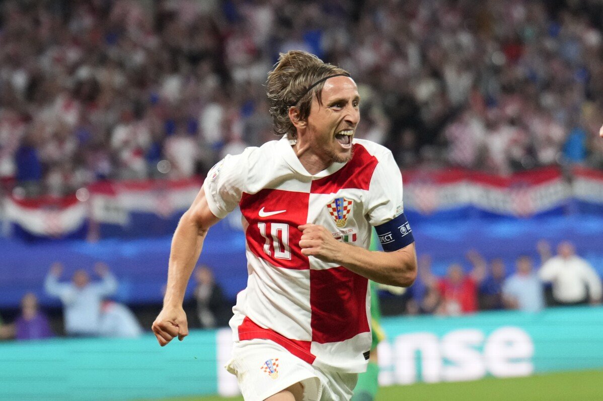 Real Madrid ต่อสัญญากับ Luka Modric จนถึงปลายซีซั่น 2025